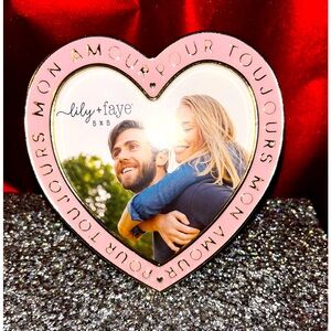 Lilly & Faye Pink Frame